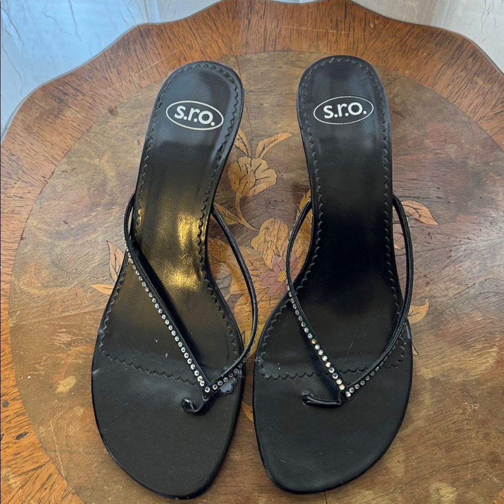 S.R.O. Black Sandals. Size 8.5.